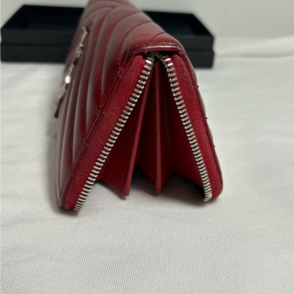 Authentic YSL YVES SAINT LAURENT quilted red wallet box cards, and certificate - Picture 7 of 12